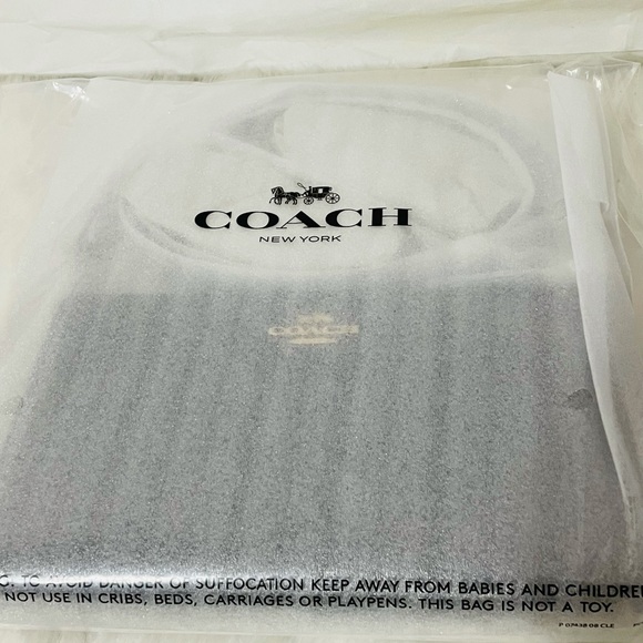 NWT Coach Zip Top Black Leather Crossbody Bag - Picture 8 of 9